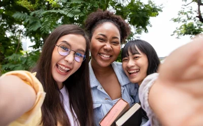 7 tips for making friends in a new place